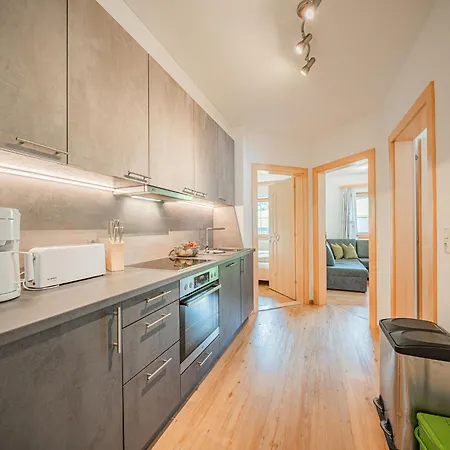 Gamper, Apartment
