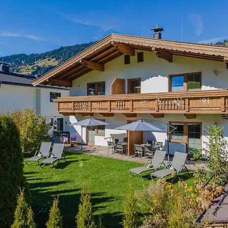 Gamper, * Brixen im Thale